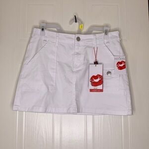 Hot Kiss mini skirt white size 9 flirty fit NWT